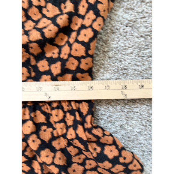 Who What Wear Linen Blend Blouse with Ruffled Sleeve and Peplum bottom. Size M - Picture 9 of 13